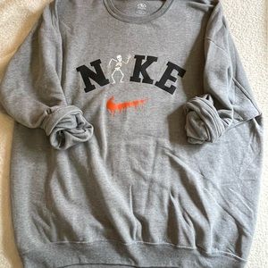 Oversized Graphic Crew